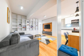 Charming 2 Bedroom Apartment